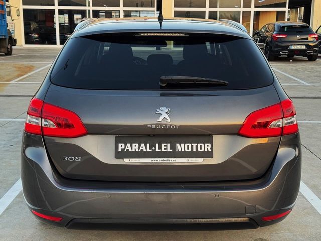 Peugeot 308 SW STYLE1.5 BlueHDi 130cv con NAVEGADOR, CAR PLAY...