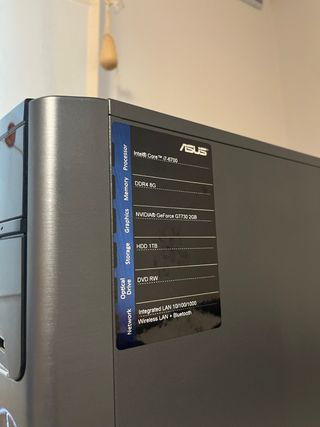 Torre ASUS - PC Escritorio Gris