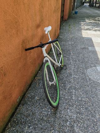 Bicicleta Fixie blanca-verde