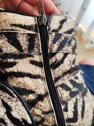 Botines Alma en Pena - Marrón Beige zebra