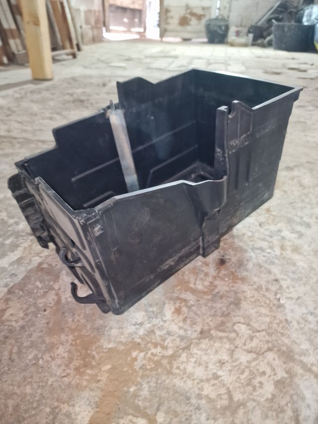 Caja batería Ford Focus MK2