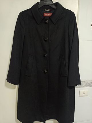Abrigo Max Mara negro