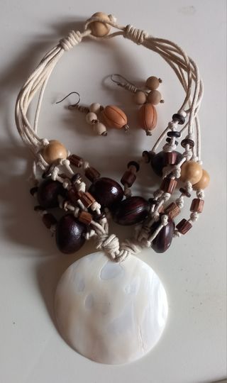 Gargantilla y pendientes artesanales