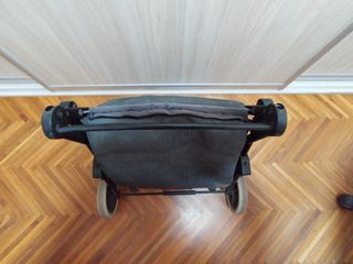 Carro compra Play Market plegable con  4 ruedas.
