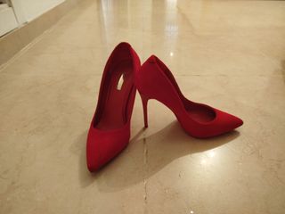 Zapatos de tacón rojo