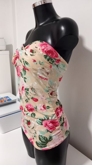 Top estivo senza spalline - beige rosa