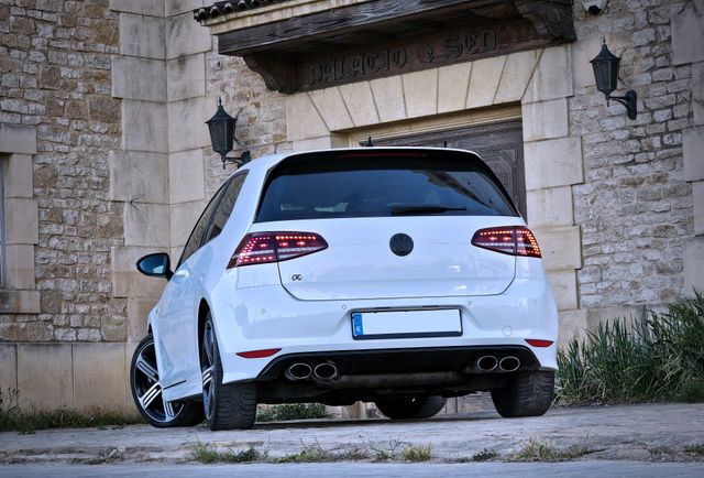 VOLKSWAGEN GOLF R300 2016 DE REESTRENO !!!