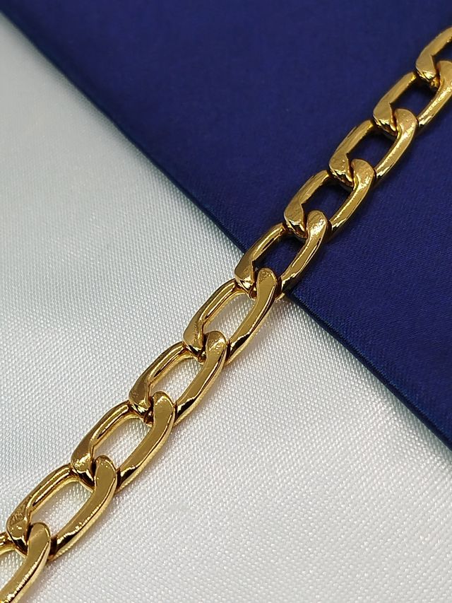Pulsera eslabón grande de acero inoxidable dorada