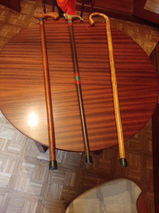2 Bastones Madera - Antiguos el del medio no