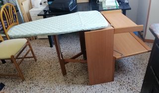 Tavolo da stiro "Lostiro" di Foppapedretti. 