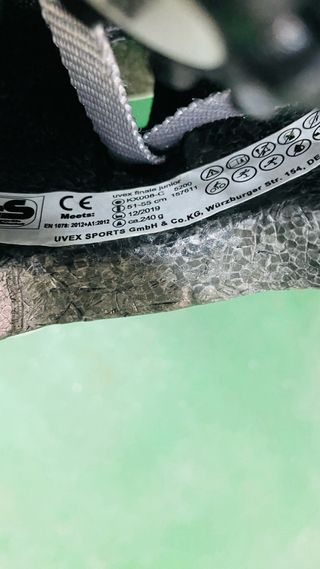 Casco bici niña uvex: ¡Como nuevo!