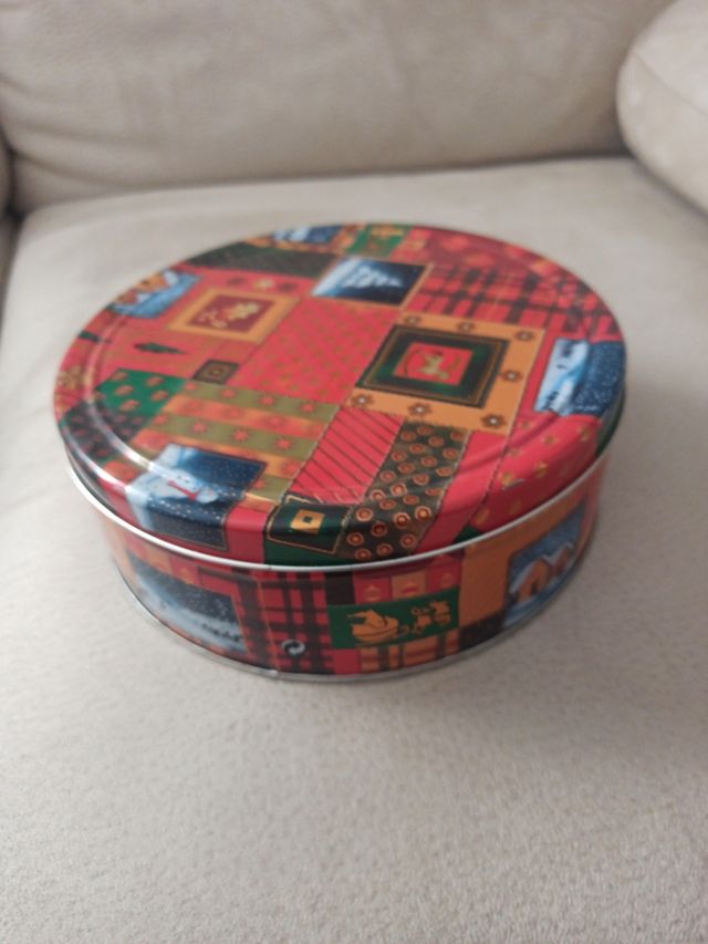 Caja metálica Navidad vintage