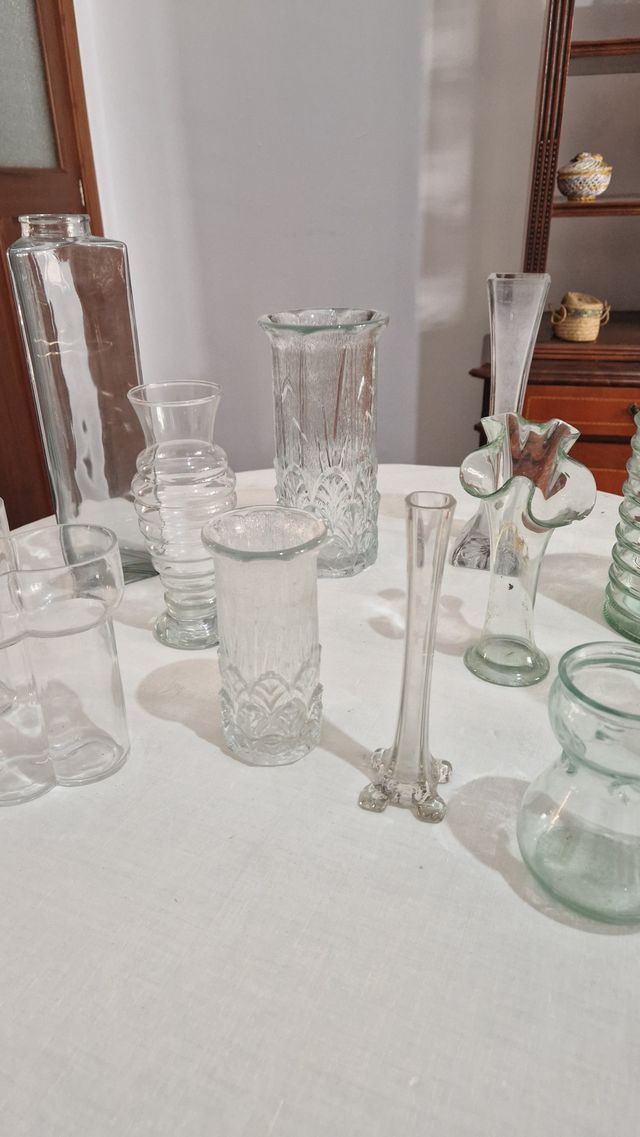 Lote variado de recipientes de cristal