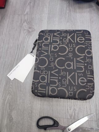 Funda Calvin Klein para tablet