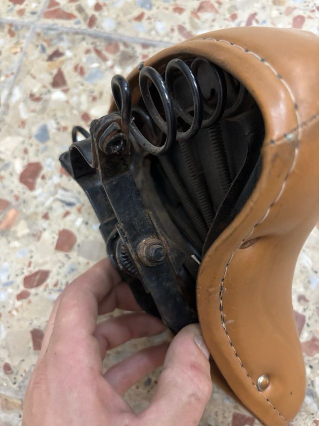 Sillín bici vintage marrón