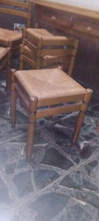 Mesa cocina -sillas y taburetes