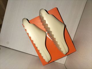 Yeezy Slide Bone - Chanclas Beige