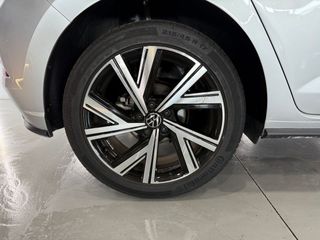 Volkswagen Polo R-Line 1.0 TSI 85kW (116CV) DSG - Reestreno !!!