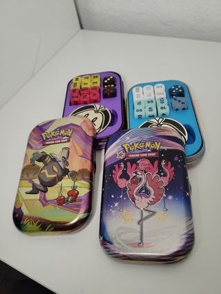Mini lata con accesorios Pokémon TCG