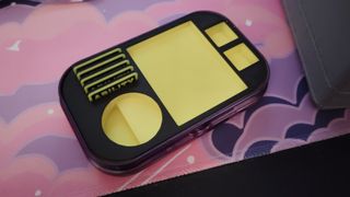 Mini lata con accesorios Pokémon TCG