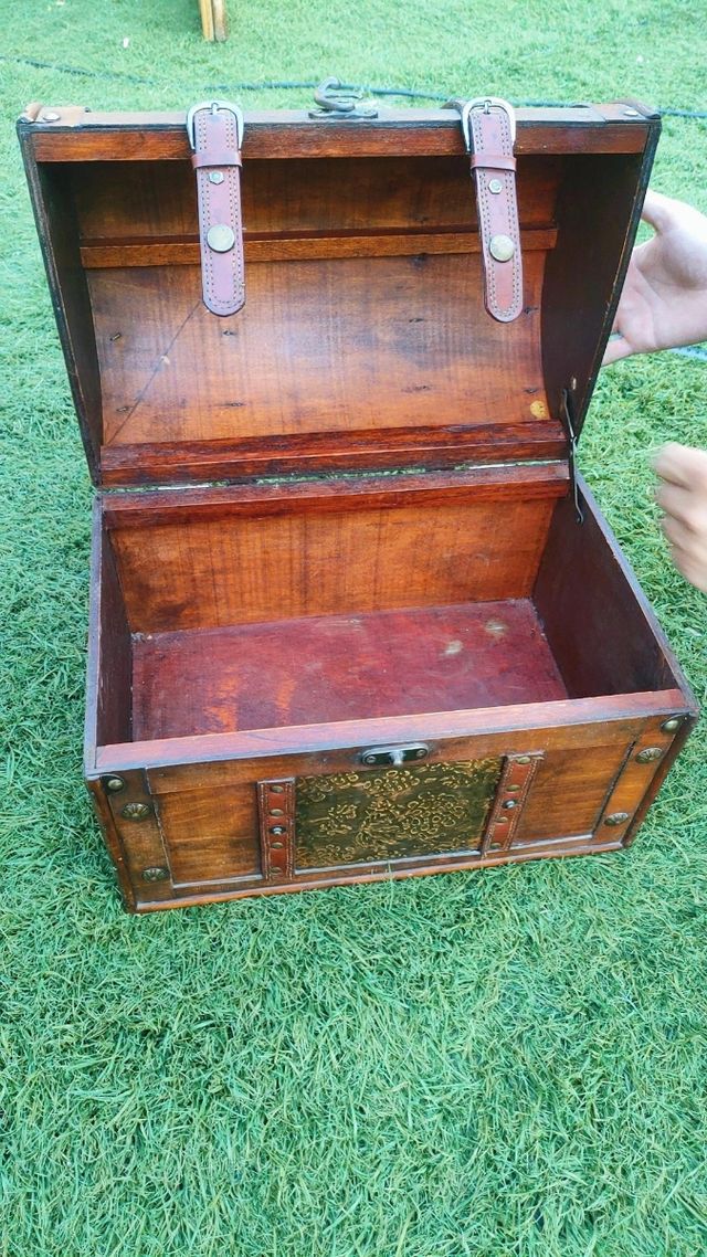 Baúl madera antiguo