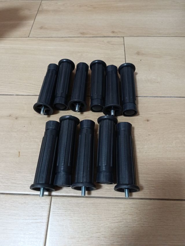  Patas Mueble Regulables 