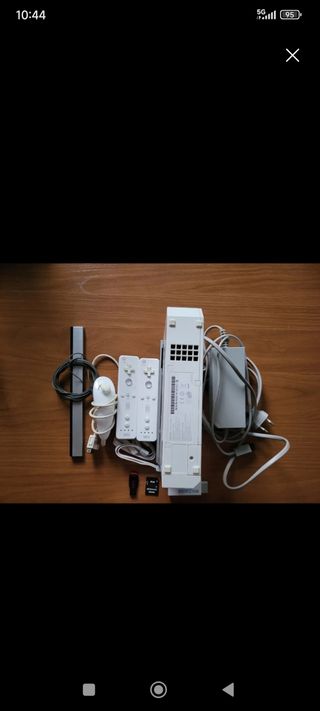 Wii blanca + mandos y sensor