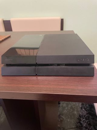 PS4 (PlayStation 4) negra