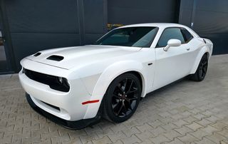 Dodge challenger  2021
