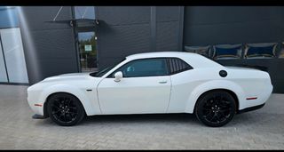 Dodge challenger  2021