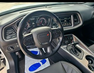 Dodge challenger  2021