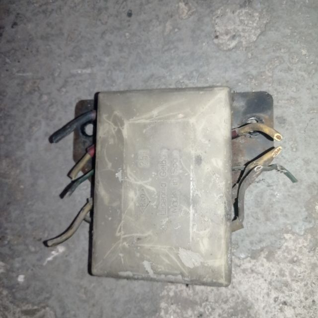 Parrilla Citroen GSA Y cajas herramientas Renault