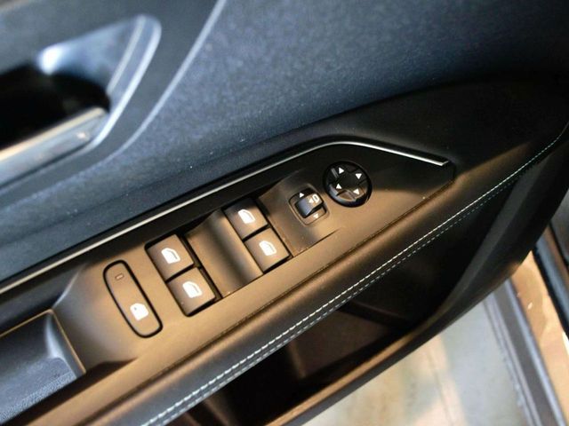 Peugeot 3008 225 e-EAT8 Allure