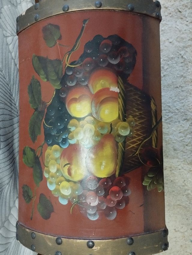 Baúl madera pintado fruta