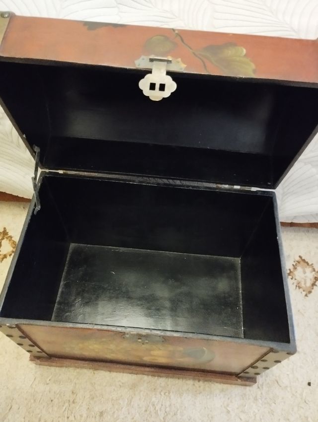 Baúl madera pintado fruta