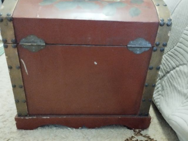 Baúl madera pintado fruta