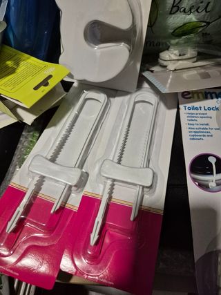 Protectores enchufes, esquinas, cajones para bebés