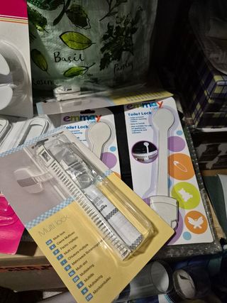 Protectores enchufes, esquinas, cajones para bebés