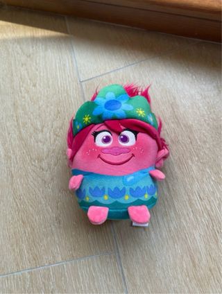 6 Peluche Trolls World Tour