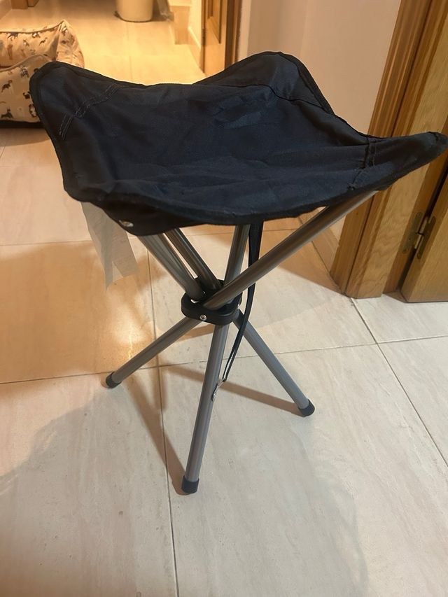 Taburete camping plegable negro