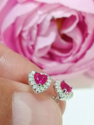 Pendientes mini corazón circonitas plata .