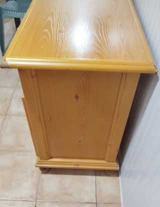 Escritorio de madera antiguo
