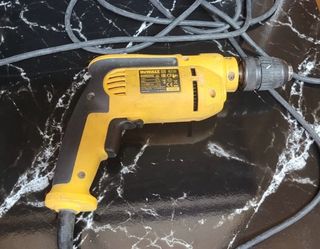 Taladro percutor Dewalt