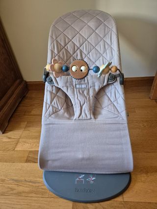 Hamaca Babybjörn Bliss beige + juguete