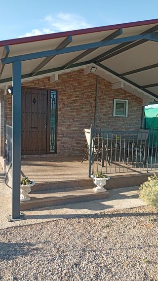 Venta de parcela con casita acogedora