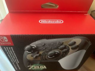 Nintendo Switch Pro - Zelda Tears of the kingdom