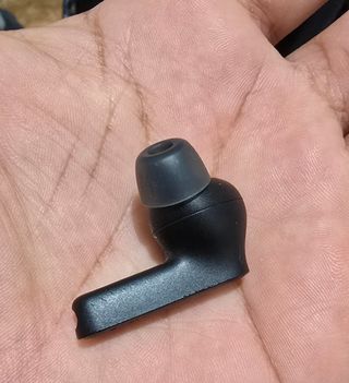 Auricular JBL izquierdo JBL Tune 230NC Como nuevo