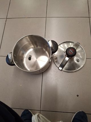 Olla a presión Magefesa