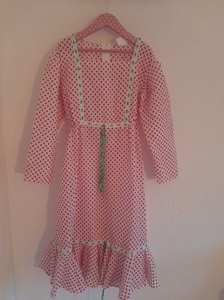 Vestido de chulapa madrileña
Edad 7-9 años