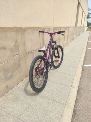 Bicicleta Stunt - Color Morado